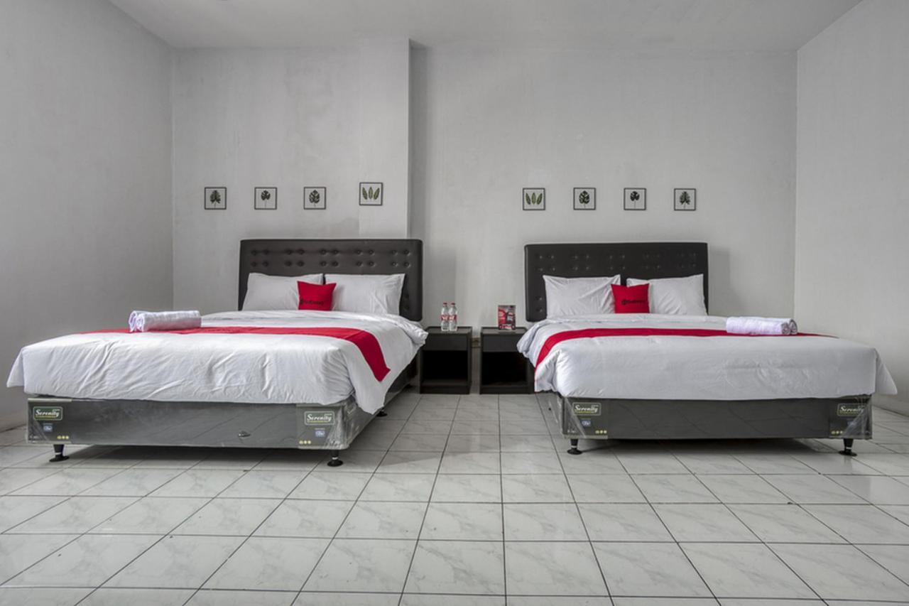 Reddoorz Plus Near Jakarta Kota Station Jacarta Exterior foto